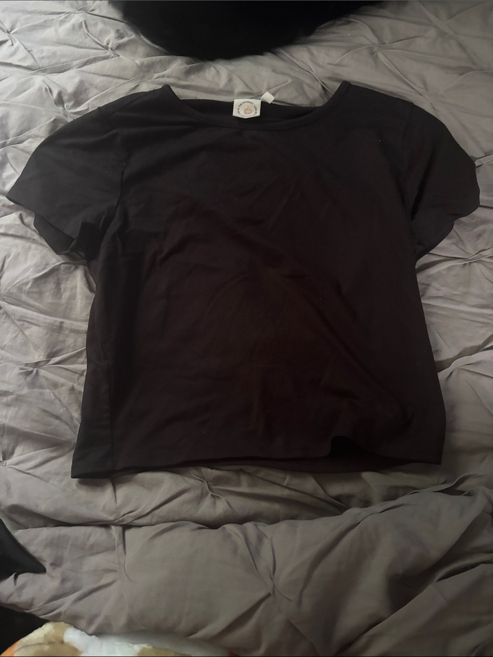 Women’s Short Sleeve Crewneck Tee in Black